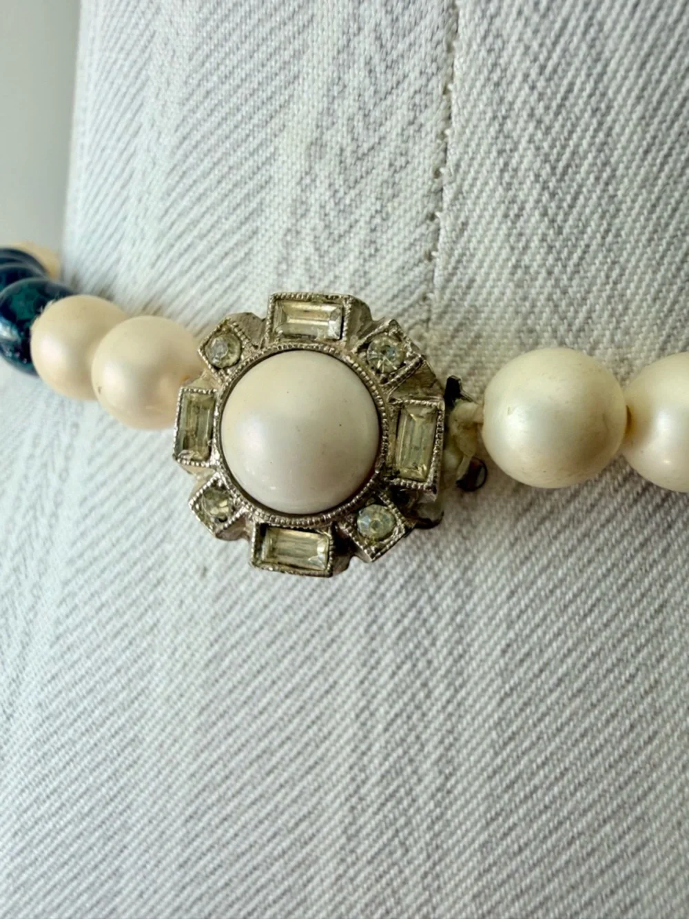 Vintage 1960’s Art Deco Style Art Glass & Faux Pearl Beaded Necklace 22”